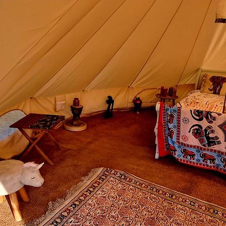 Secret Garden Glamping African Themed Tent Newark-on-Trent  Екстер'єр фото
