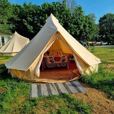 Secret Garden Glamping African Themed Tent Newark-on-Trent  Екстер'єр фото