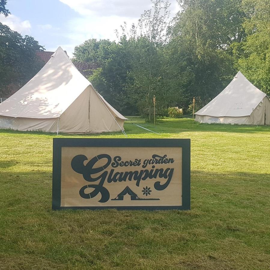 Secret Garden Glamping African Themed Tent Newark-on-Trent  Екстер'єр фото