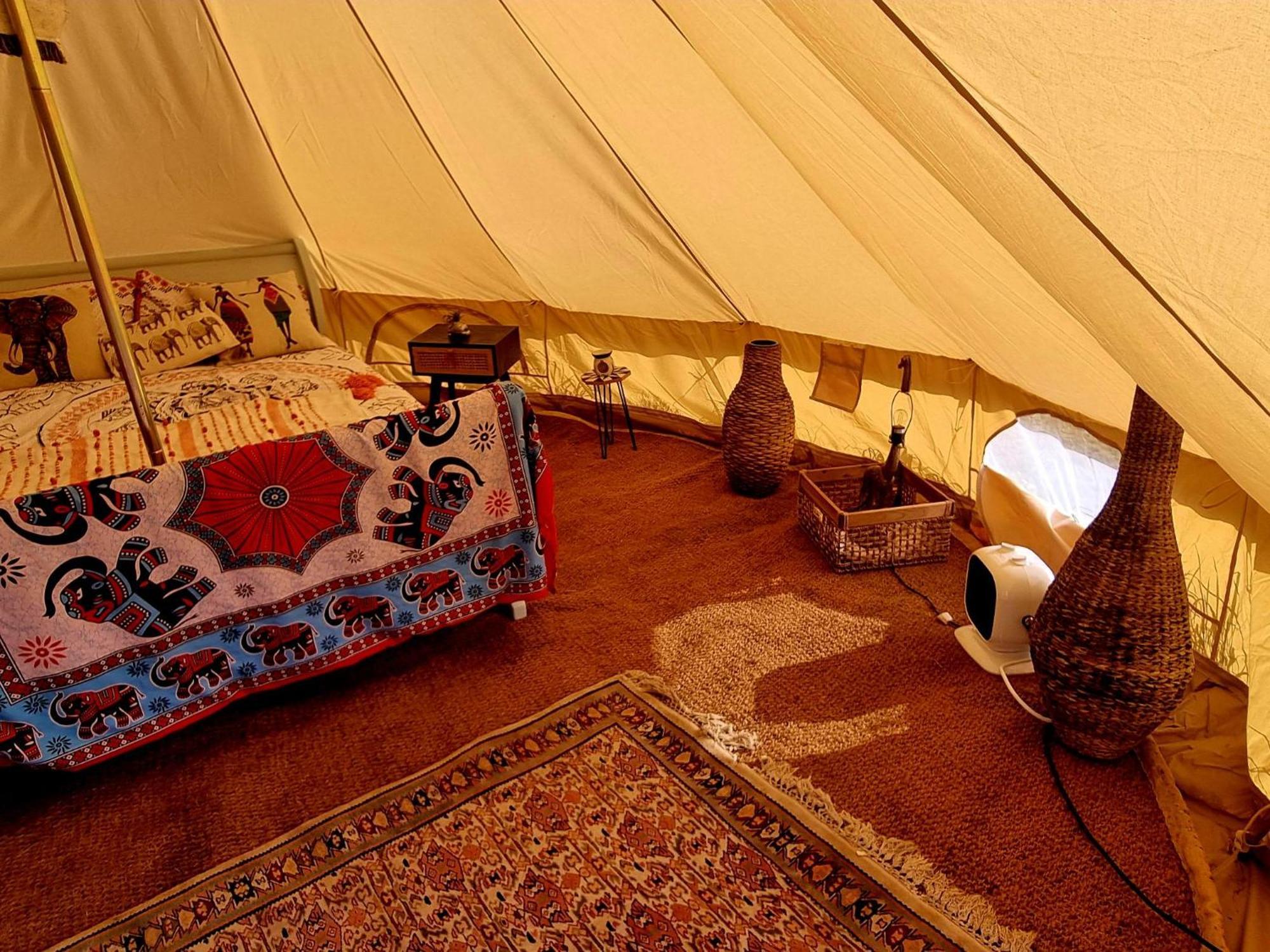 Secret Garden Glamping African Themed Tent Newark-on-Trent  Екстер'єр фото