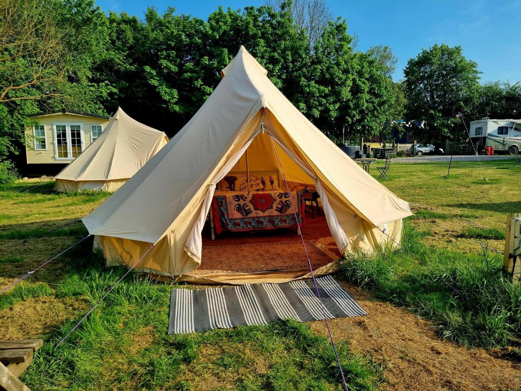 Secret Garden Glamping African Themed Tent Newark-on-Trent  Екстер'єр фото