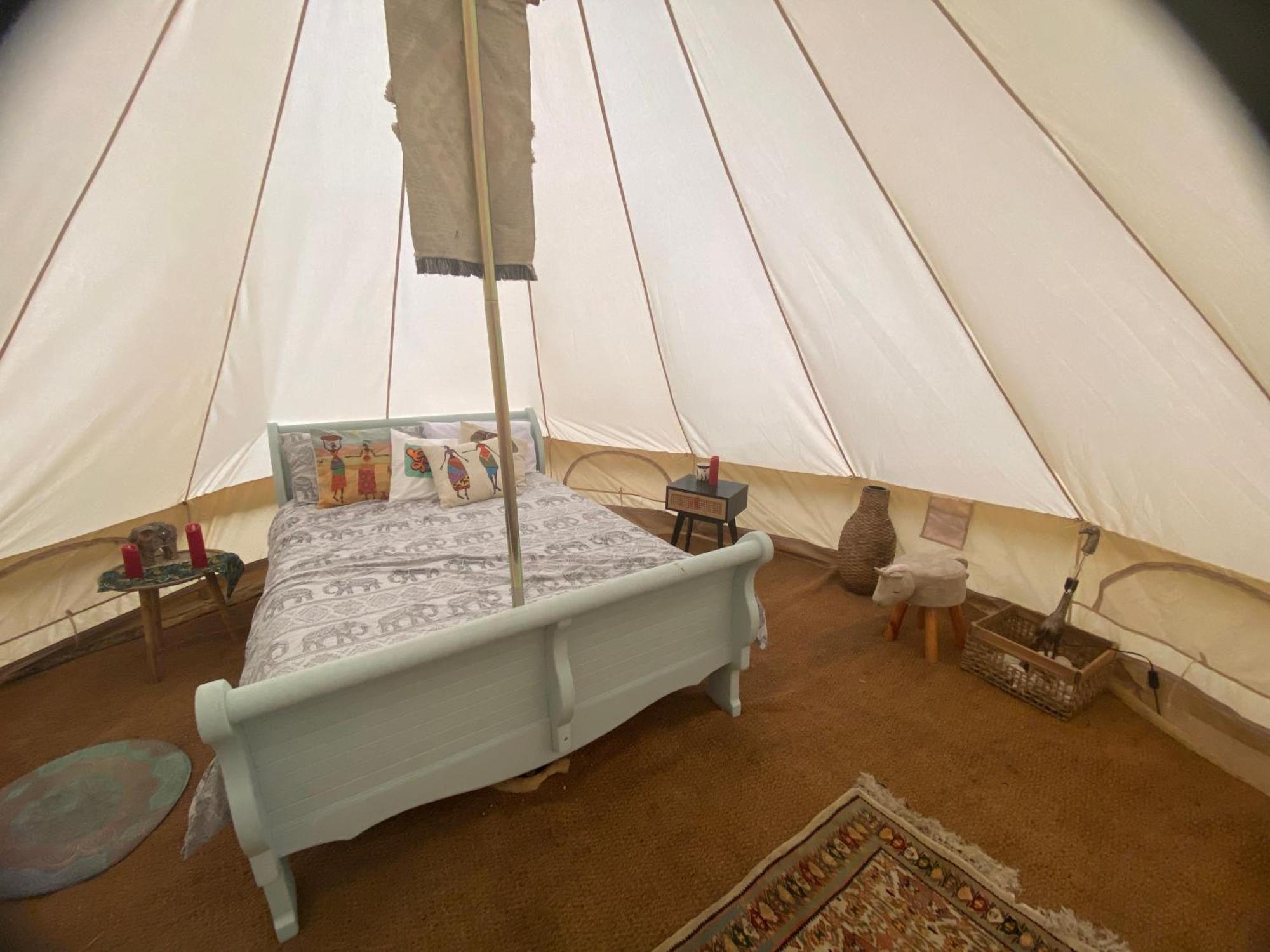 Secret Garden Glamping African Themed Tent Newark-on-Trent  Екстер'єр фото